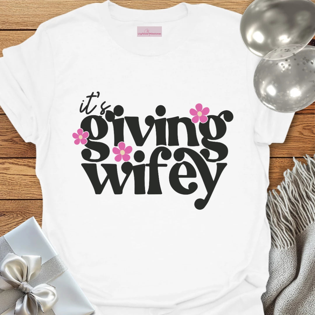 It's Giving Wifey Floral Wedding T-Shirt