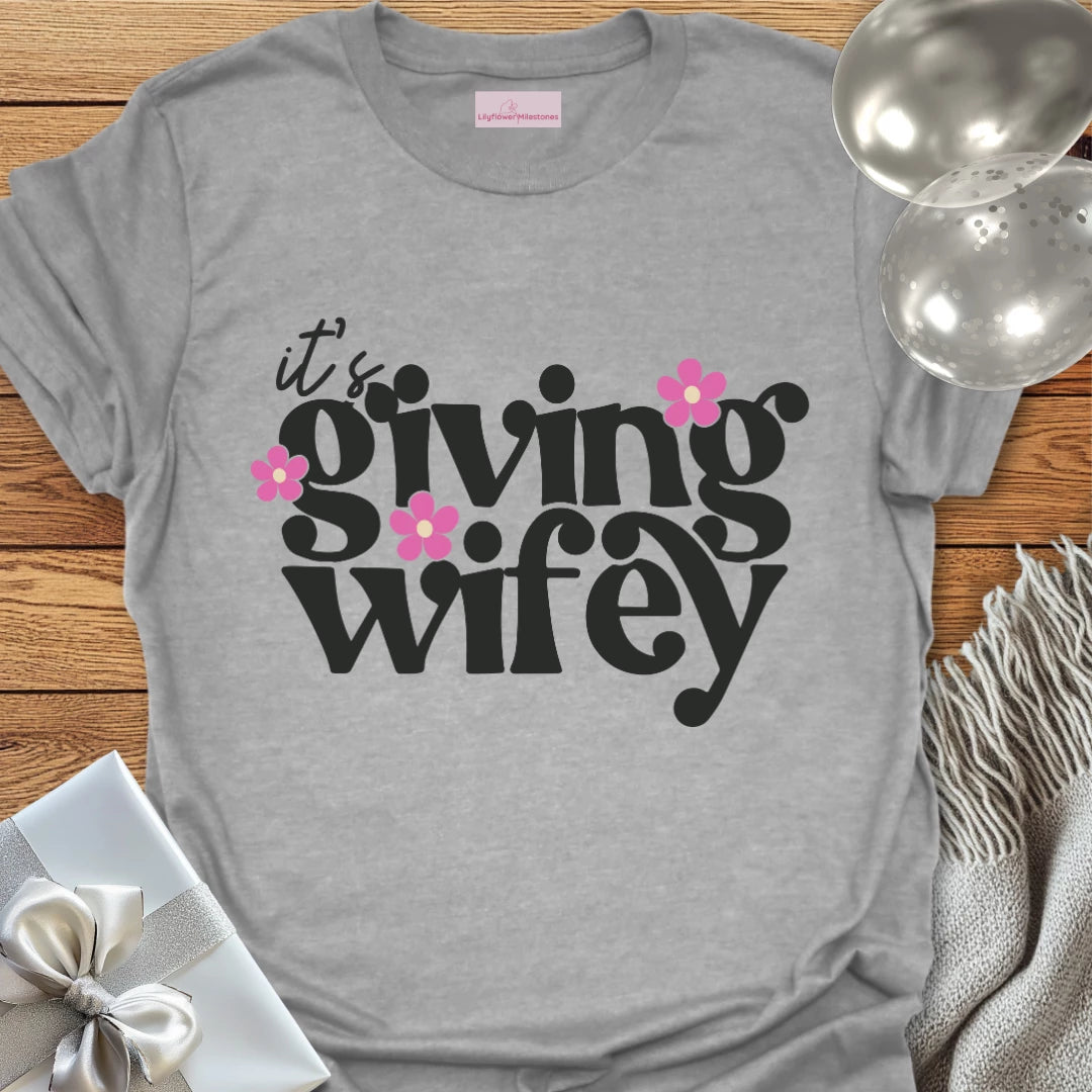 It's Giving Wifey Floral Wedding T-Shirt