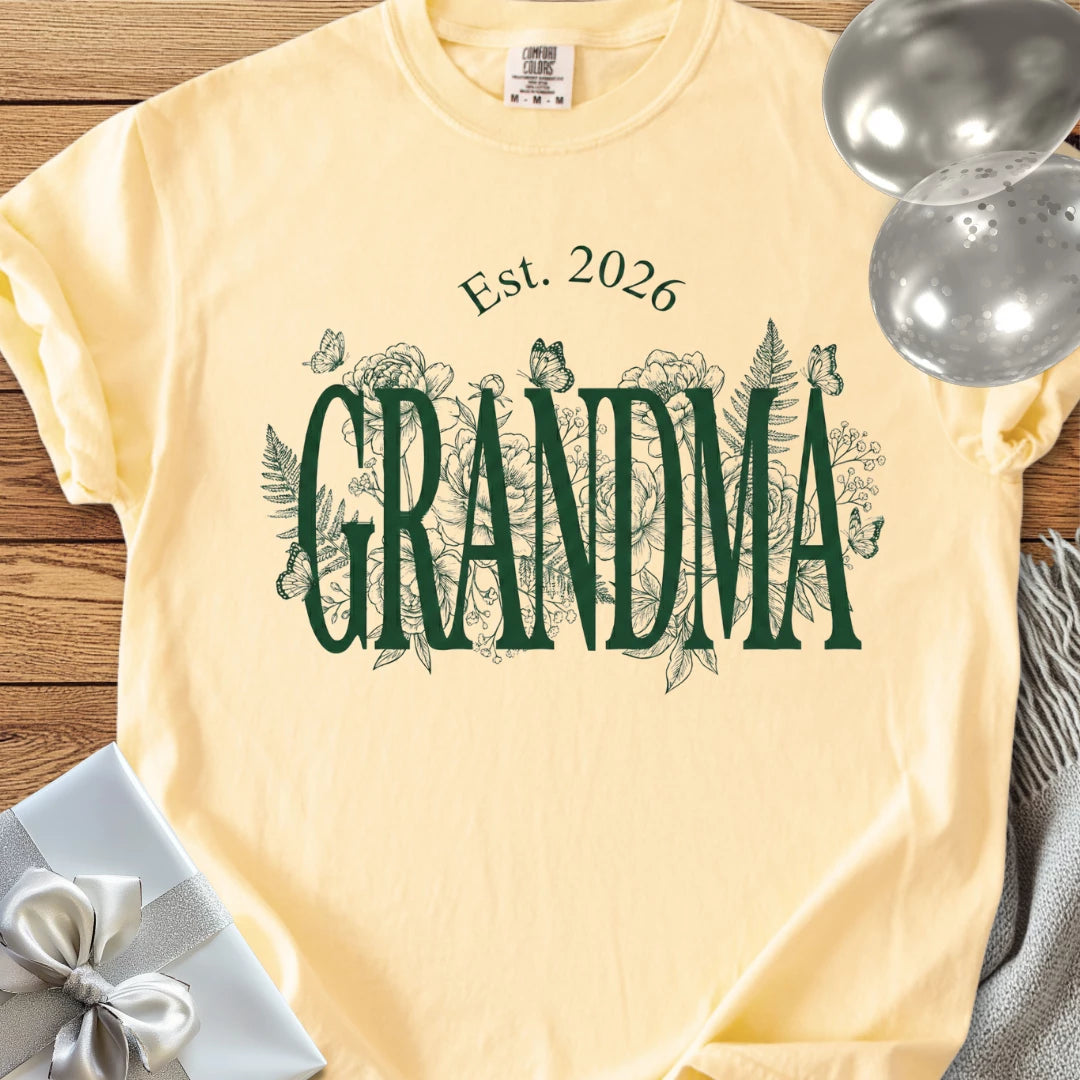 Grandma, Est 2026 - Premium New Baby T-Shirt