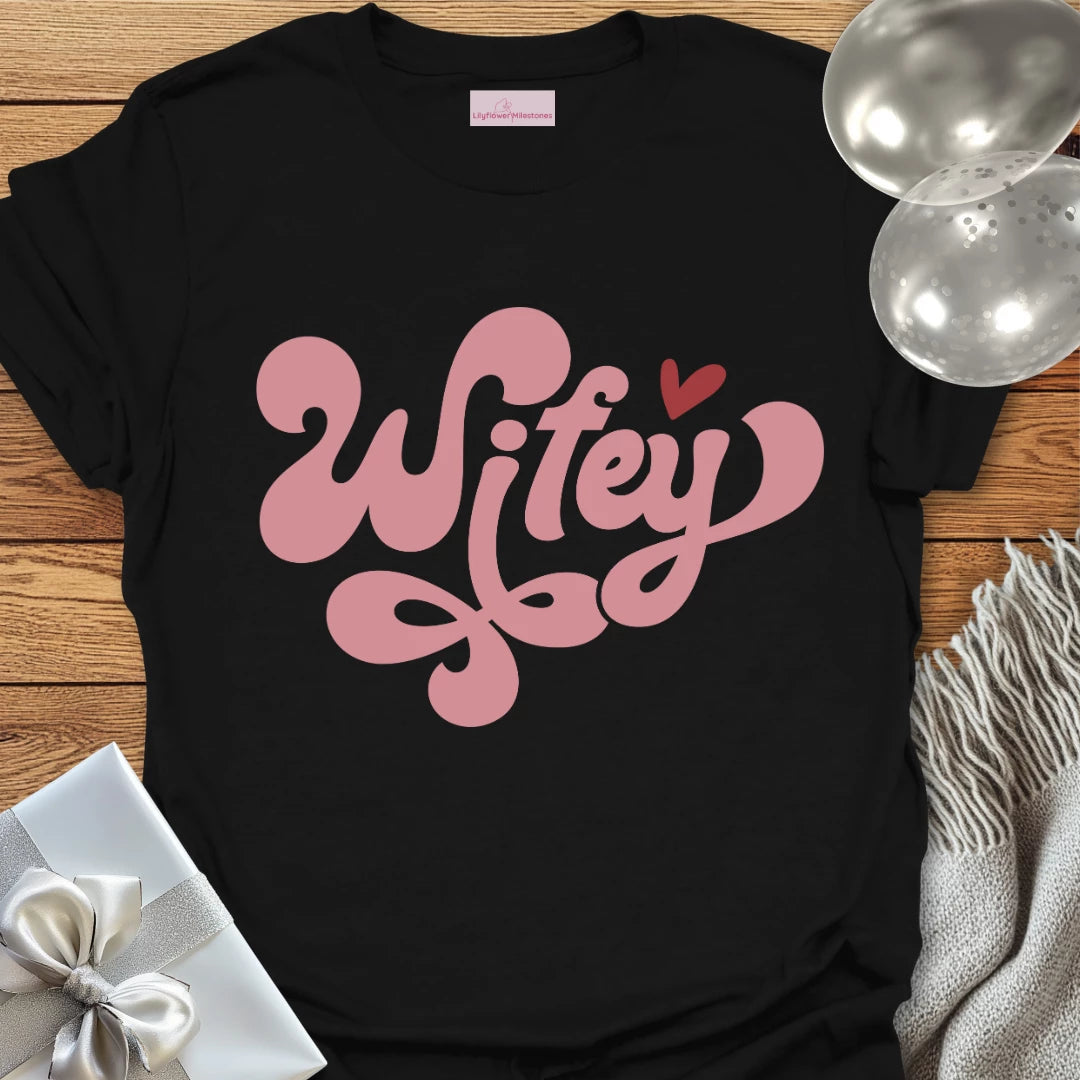 Retro Wifey - Wedding T-Shirt