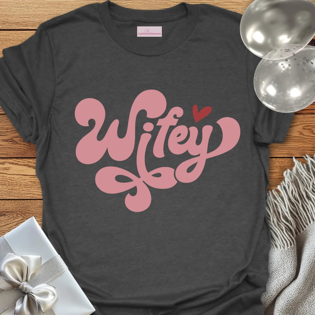 Retro Wifey - Wedding T-Shirt
