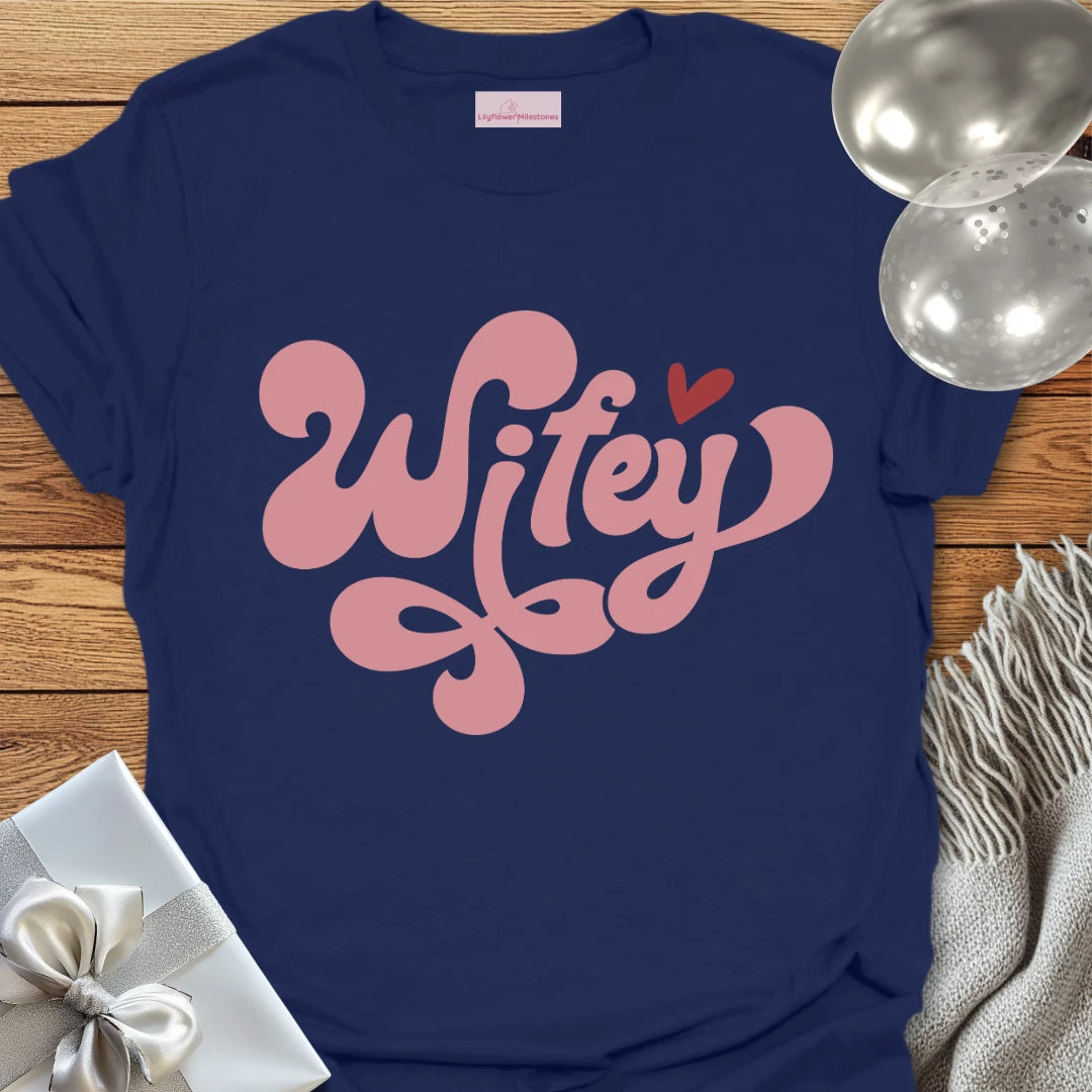 Retro Wifey - Wedding T-Shirt
