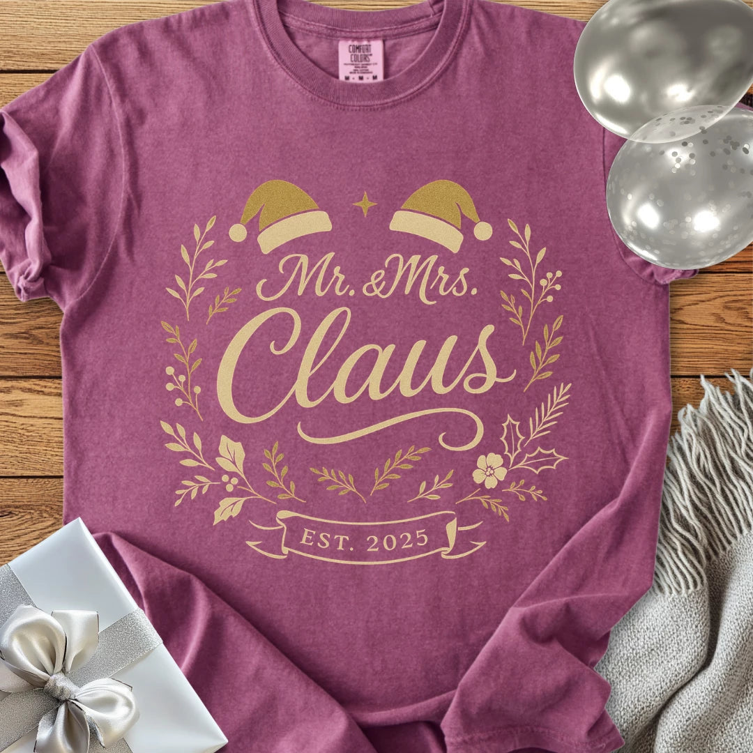 Mr & Mrs Claus, Est 2025 - Premium Wedding T-Shirt