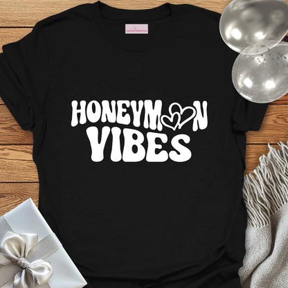 Honeymoon Vibes (Hearts) - Honeymoon T-Shirt