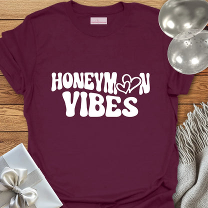 Honeymoon Vibes (Hearts) - Honeymoon T-Shirt