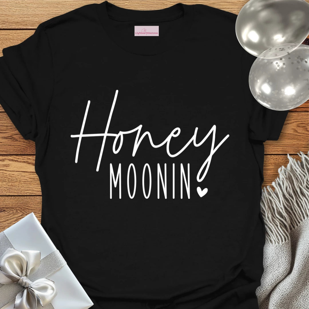 Honeymoonin T-Shirt (Hearts)