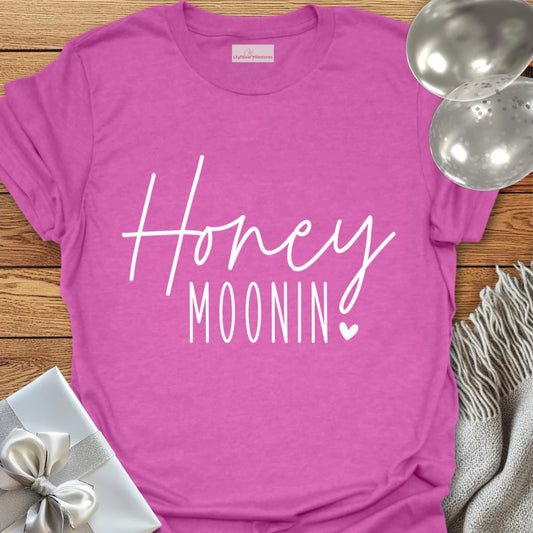 Honeymoonin T-Shirt (Hearts)