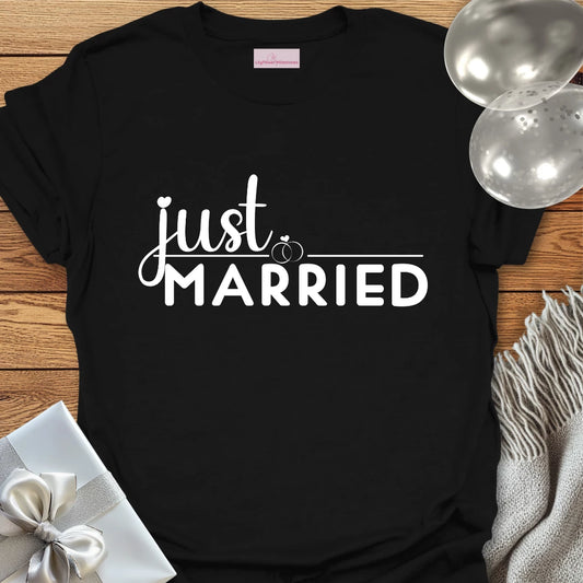Just Married (Rings) - Wedding T-Shirt