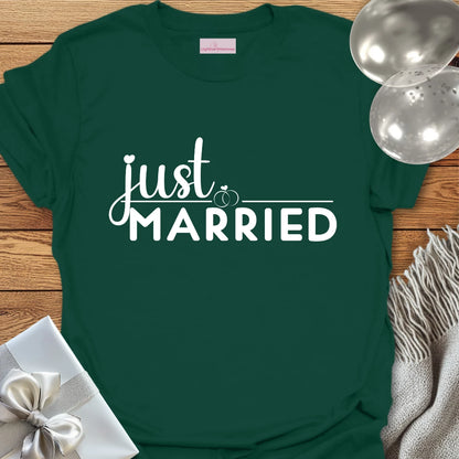 Just Married (Rings) - Wedding T-Shirt