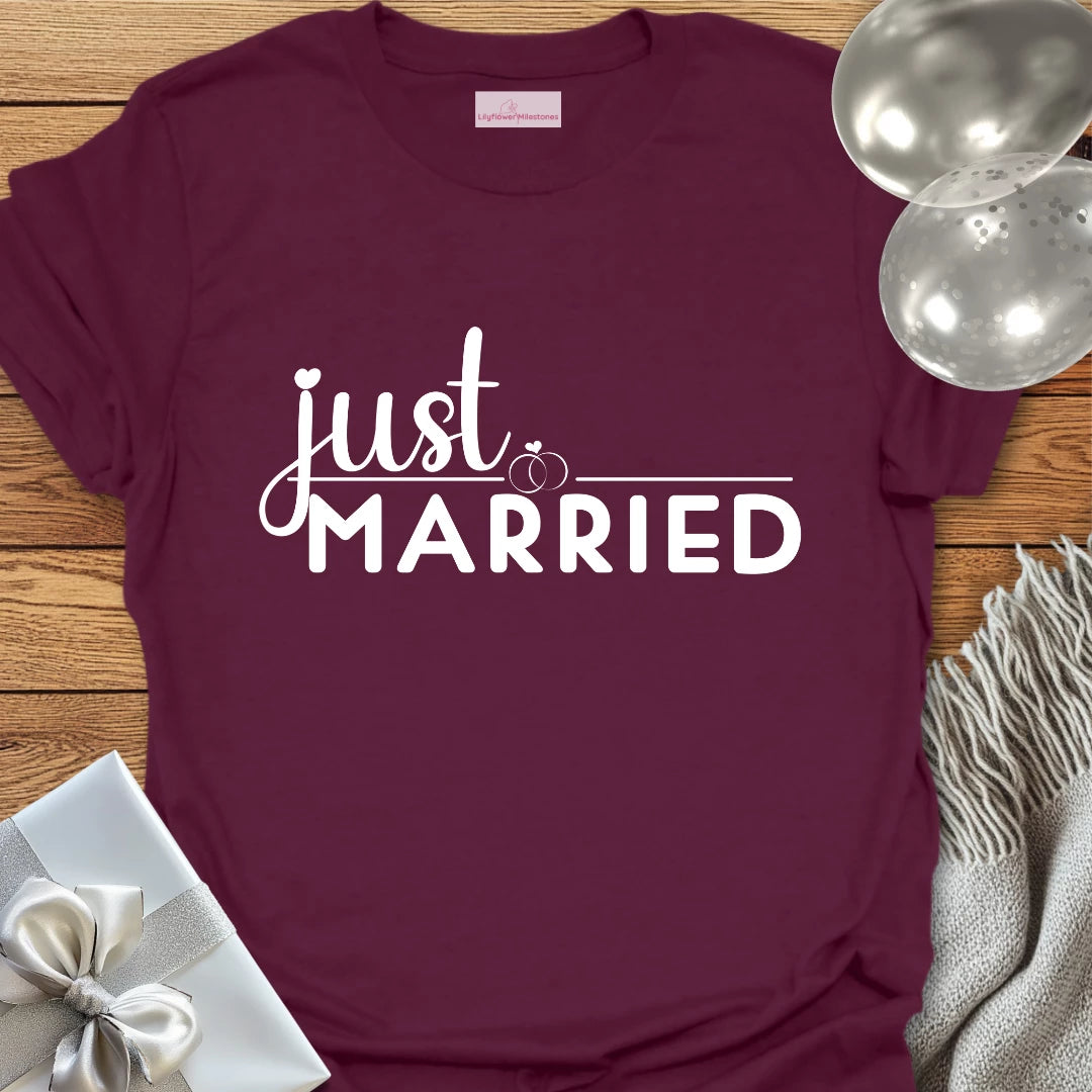 Just Married (Rings) - Wedding T-Shirt