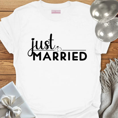 Just Married (Rings) - Wedding T-Shirt
