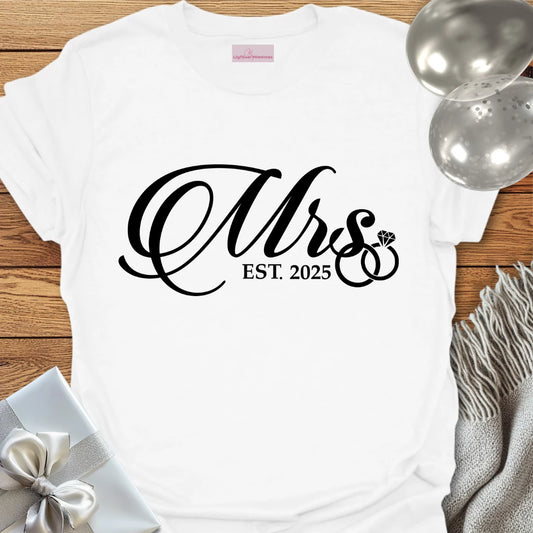 Mrs, Est 2025 - Wedding T-Shirt