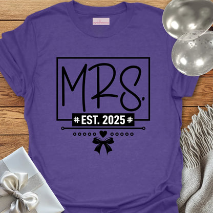 Mrs, Est 2025 - Wedding T-Shirt