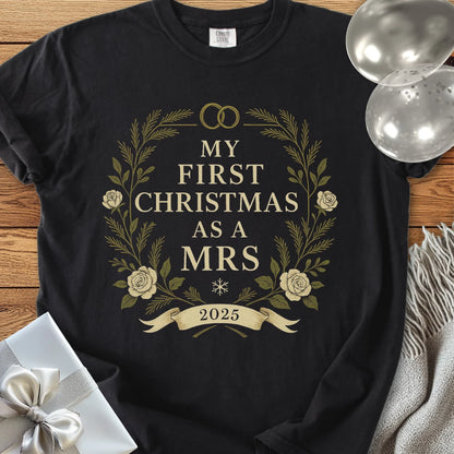 My First Christmas as a Mrs 2025 - Premium Wedding T-Shirt