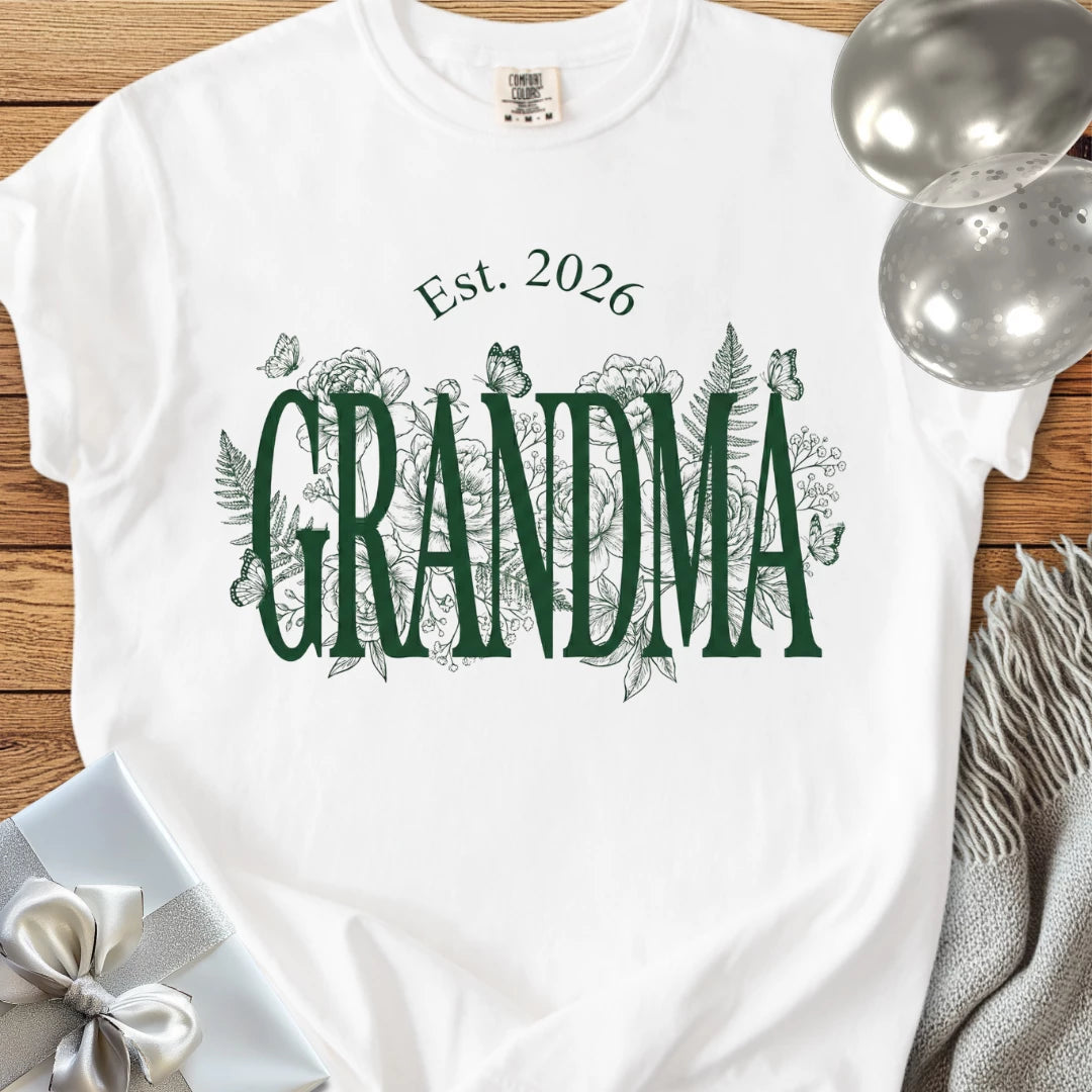 Grandma, Est 2026 - Premium New Baby T-Shirt