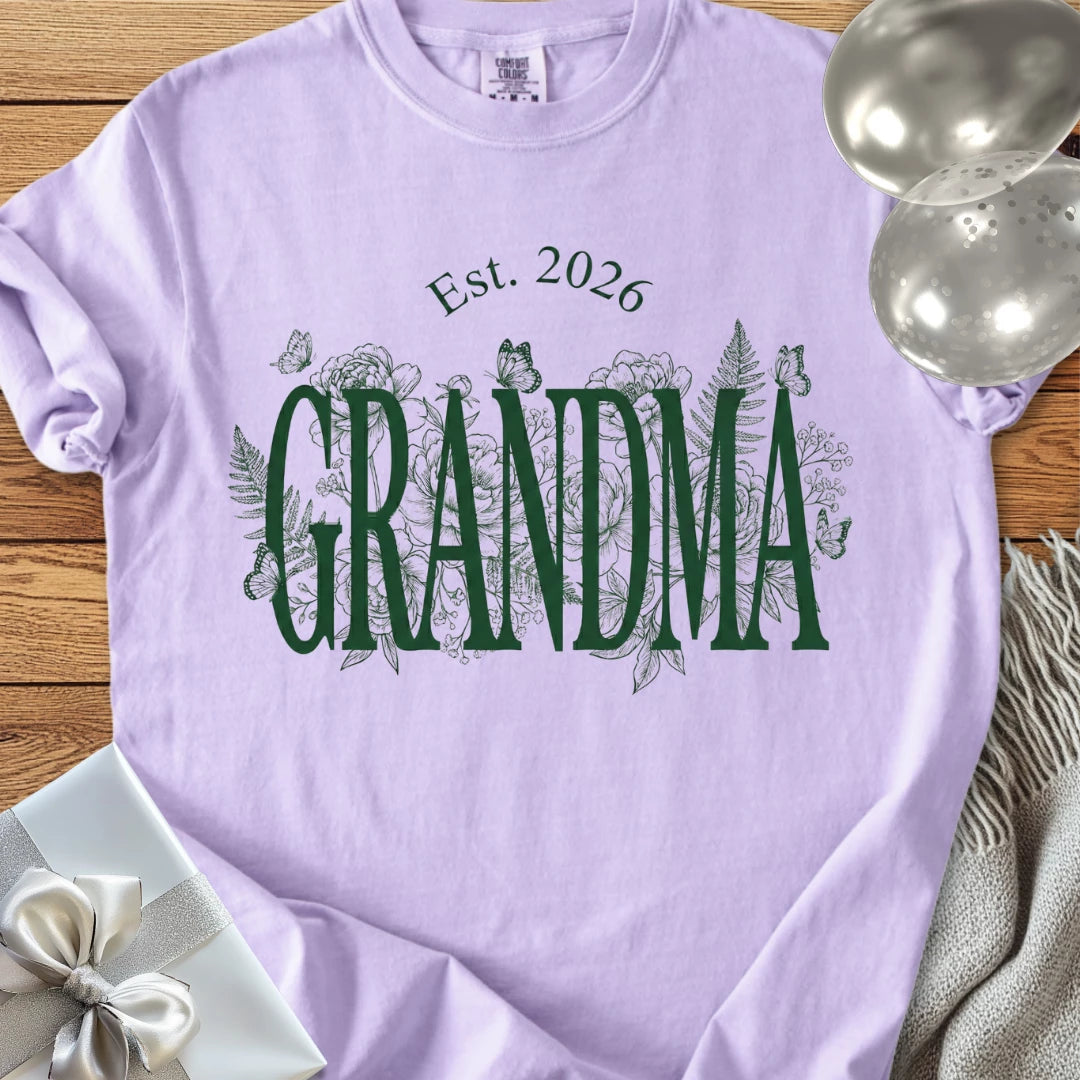 Grandma, Est 2026 - Premium New Baby T-Shirt