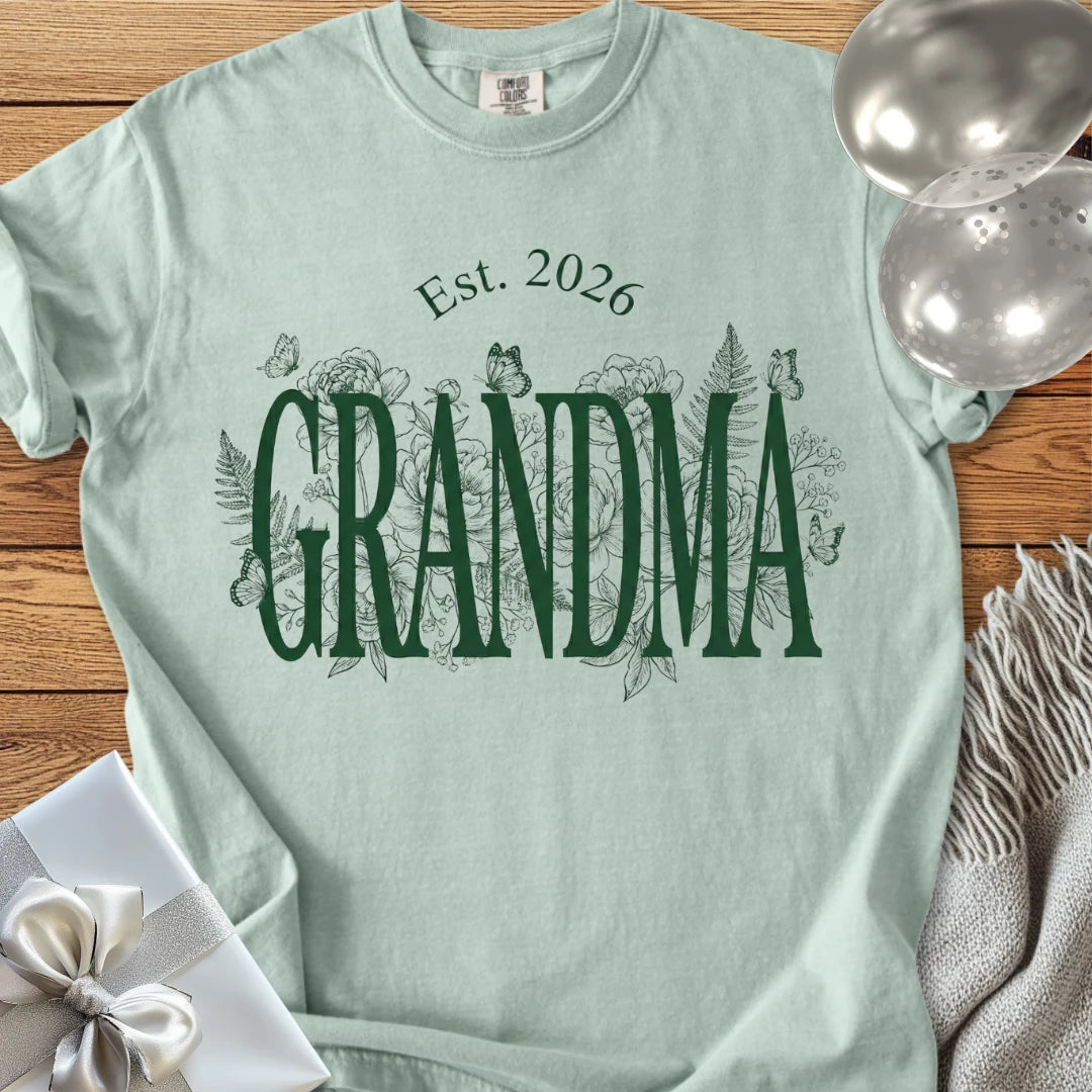 Grandma, Est 2026 - Premium New Baby T-Shirt