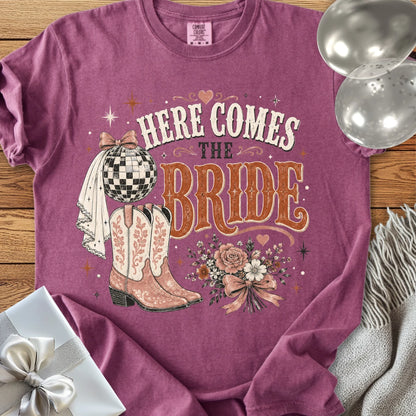 Here Comes the Bride - Premium Western Wedding T-Shirt
