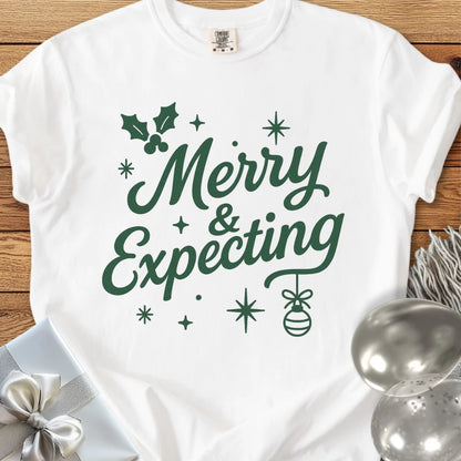 Merry & Expecting - Premium Christmas Pregnancy T-Shirt