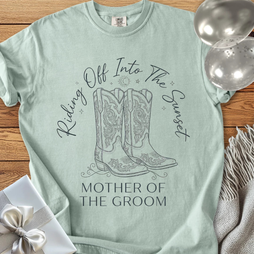 Mother of the Groom, Riding Off Into the Sunset - Premium Wedding T-Shirt