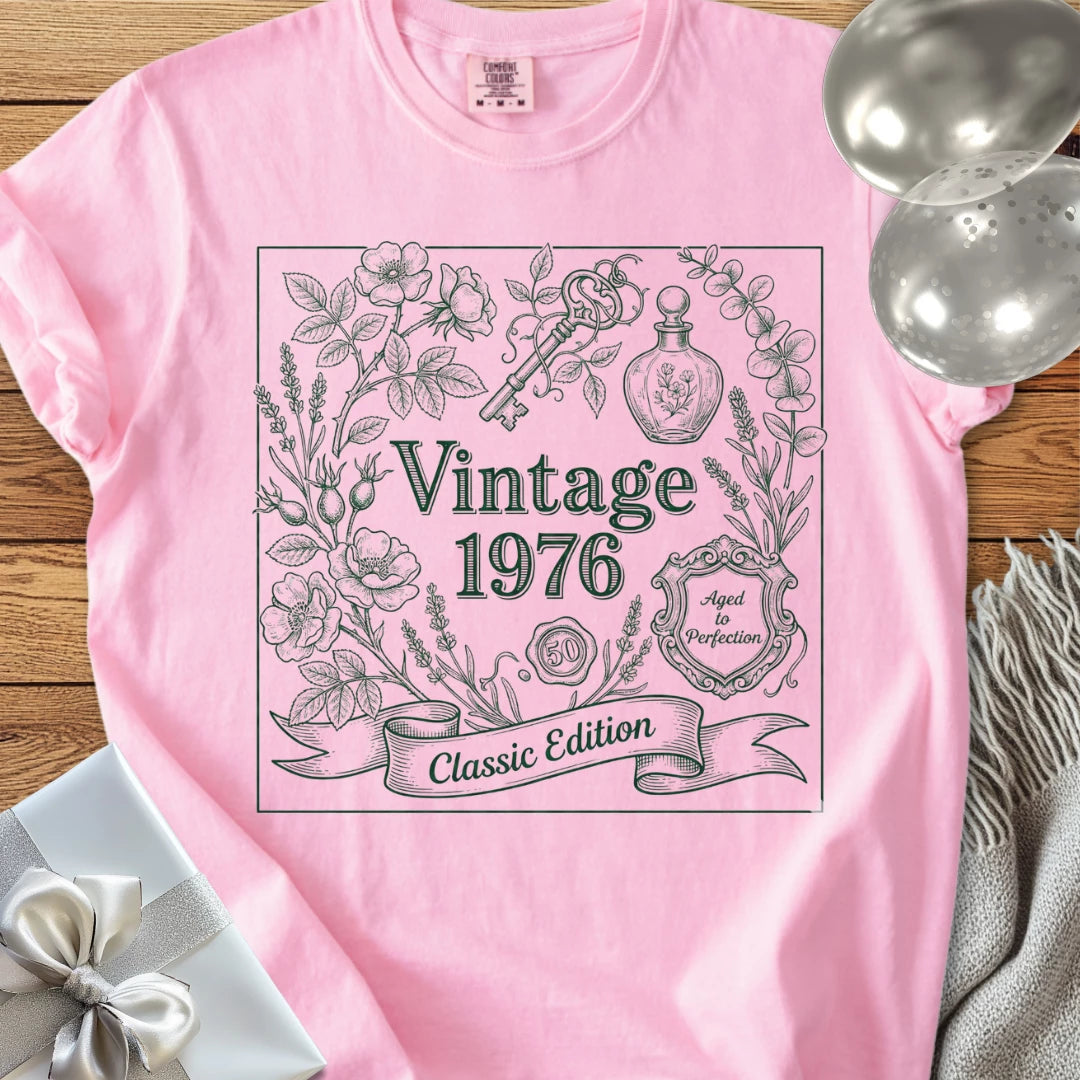 Vintage 1976, Aged to Pefection - Premium 50th Birthday T-Shirt