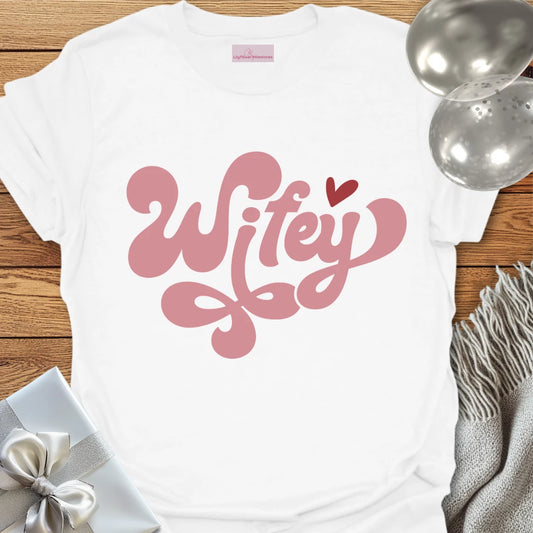 Retro Wifey - Wedding T-Shirt