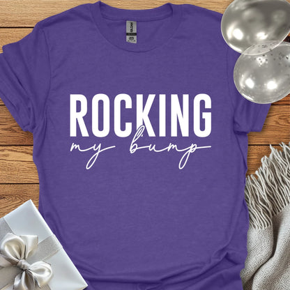 Rocking My Bump (Script) - Pregnancy T-Shirt