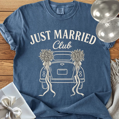 Just Married Club - Premium  Wedding T-Shirt